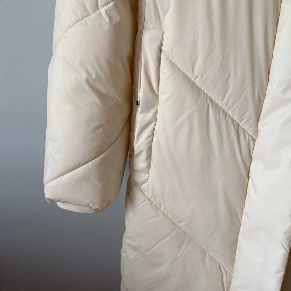 Banana Republic Off-White Puffer Jacket NWT - Picture 4 of 9